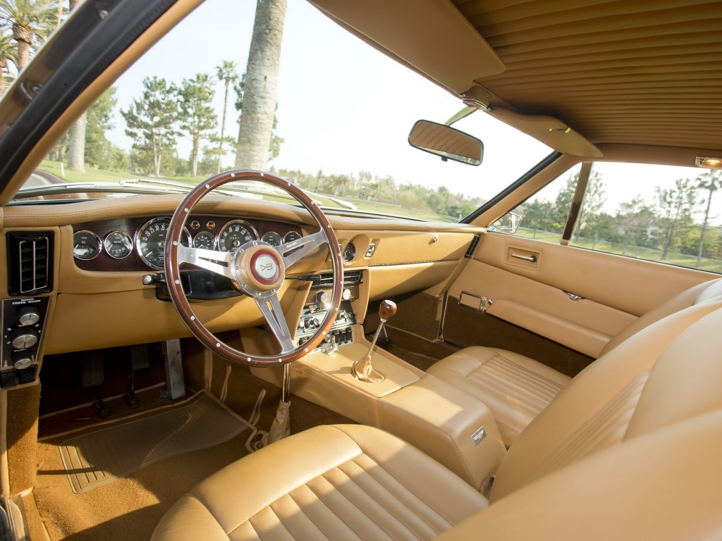 Aston Martin DBS (Automatic)
